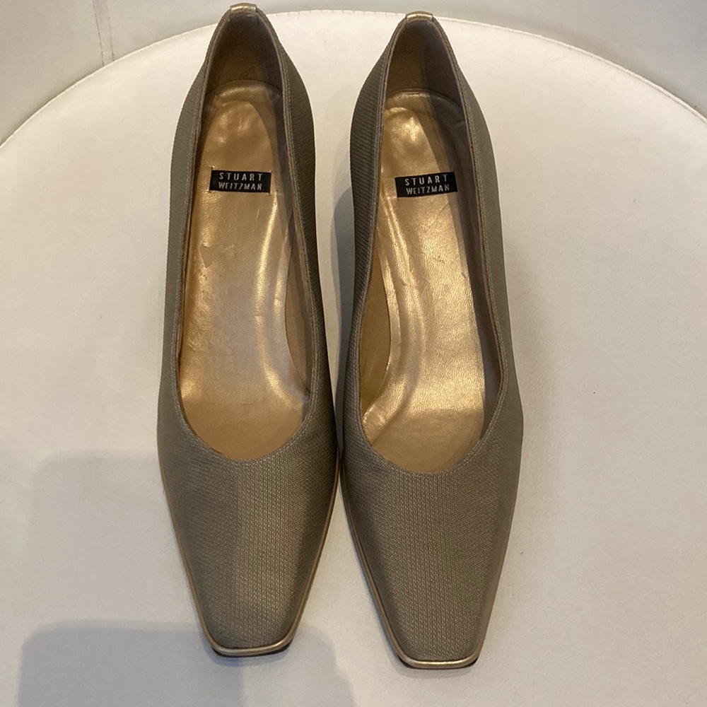Stuart Weitzman Textured Slip-On Gold-Plated Midi Block Heel Pointed Toe Pumps